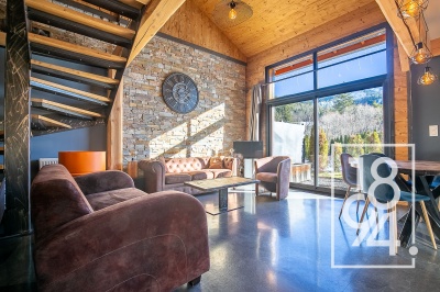 BIEN REGROUPANT TROIS MAISONS MITOYENNES