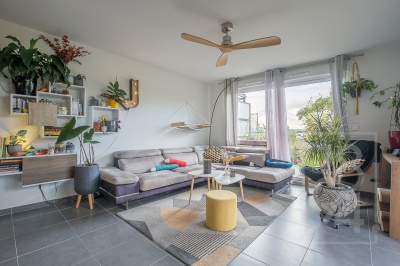 Appartement BBC T3 71m² avec terrasse de 68m² en dernier étage, double box en sous-sol à la Duranne haute
