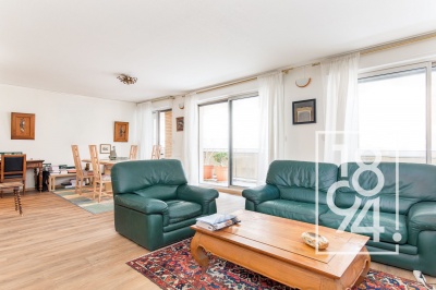 BIEN RARE!!! Appartement  de 100m² avec grand balcon et ascenseur / Place Saint Georges / Toulouse 31000
