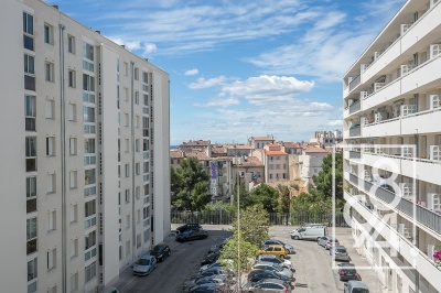 Appartement À Vendre T3 de 59,30m2 avec terrasse et garage secteur de Saint-Charles