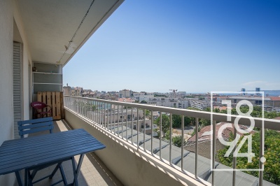 Appartement À Vendre T4 de 108m2 Proximité Parc Longchamp avec extérieurs, vue sur la ville et la mer, PLACE DE PARKING PRIVEE.