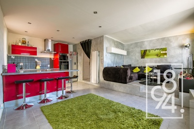 Maison de type 3 de 70 m² entièrement rénovée avec place de parking  sur le rocher