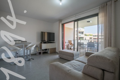 APPARTEMENT DE TYPE 2 AVEC GRANDE TERRASSE ET GARAGE A LA DURANNE 
