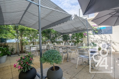 Bien Commercial /Fond de commerce  À Vendre 117M2