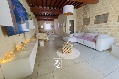Tarascon maison de 115 m2 avec appartement studio de 40m2 sur terrain de 163 m2