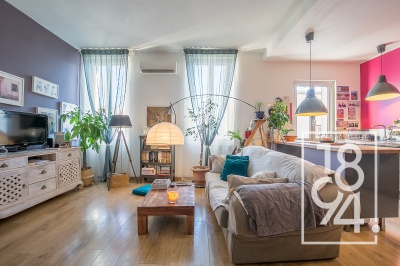 APPARTEMENT T3 60M2 DERNIER ETAGE COMBLES CAVE - 13011