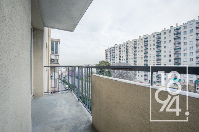 Appartement T3 51 m2 avec balcon, à rénover.