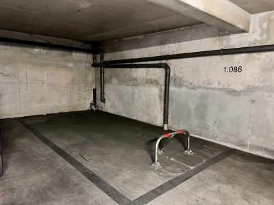Parking À Vendre: place de parking en résidence fermé et sécurisé Rue Madon / Angle Rue Gontard 13005