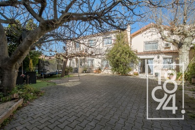 Propriété  À Vendre Villa T6 de 197m2 + Dépendance T2 de 56m2 avec piscine, jardin de 650m2 secteur de Montolivet