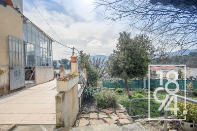 Maison fin XIXe siècle avec dépendance et stationnement secteur Saint-Menet/ Les Camoins