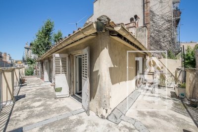 IDEAL INVESTISSEURS ! STUDIO 20M2 TERRASSE 20M2 DERNIER ETAGE - QUARTIER LA PLAINE 13005