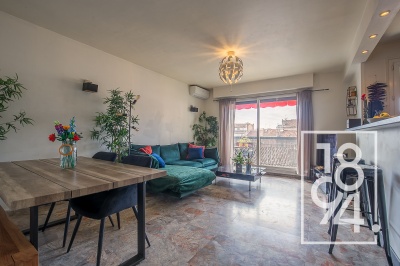 Appartement de 68m2 T3 avec balcon et parking en sus.