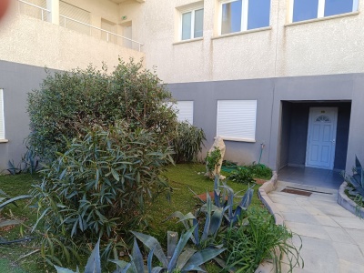 LOT 3 BUREAUX 2 GARAGES LOUES BONNE RENTABILITE ZA LES PIELETTES 13740 LE ROVE
