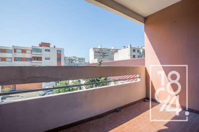 Studio de 24,4 m2 avec terrasse de 5 m2 en plein cœur du Rouet