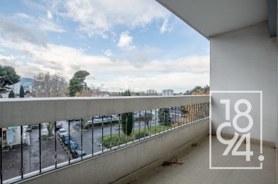 Appartement T3 70 m2 avec balcon Résidence Chateau Sec
