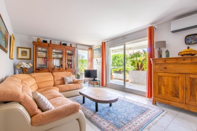 Appartement T4 avec terrasse et double box secteur Prado Plage