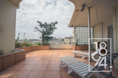 TOIT TERRASSE T3/4 97M2 DERNIER ETAGE ASCENSEUR - CARRÉ D'OR 13008