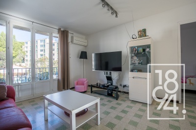T4 - traversant - balcon - stationnement