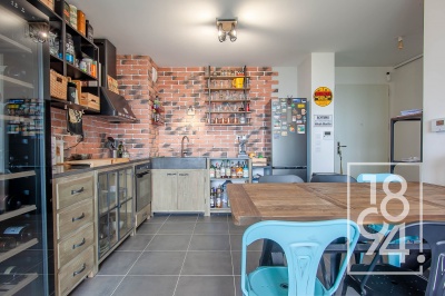 Superbe T3 Vitrolles Clos des Salins , 60m2, Vue sur l' Etang, Soleil Couchant, Balcon, Garage
