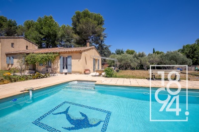 Maison T5 de 125 m2 avec jardin et piscine Aix Ouest