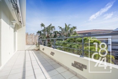 Très bel appartement de type 2 avec une grande terrasse à la Pointe-Rouge