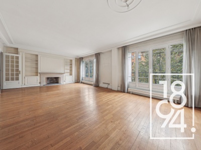 Adresse d'exception — Appartement de prestige aux volumes généreux