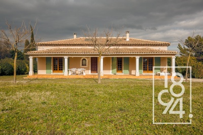 Maison T7 170 m2 sur une parcelle de 2500 m2 à Aix en Provence