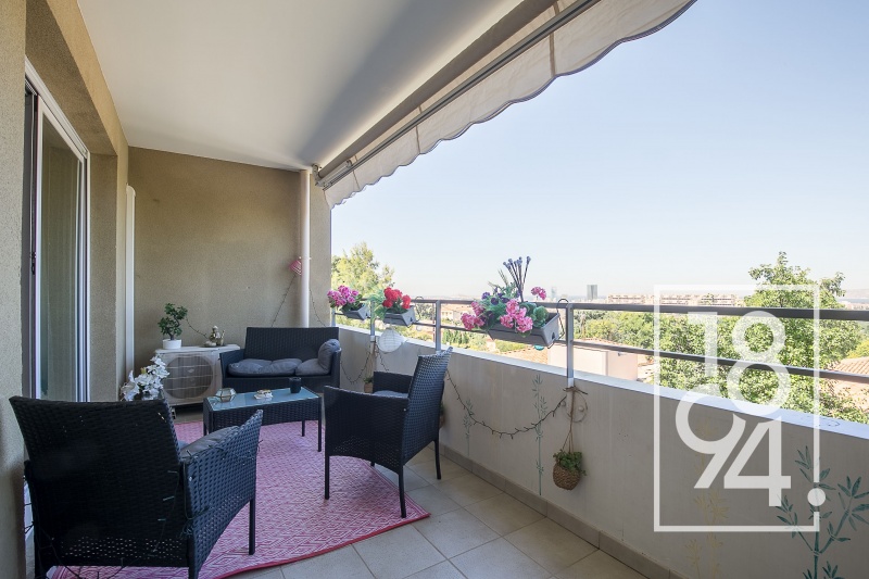 EXCEPTIONNEL T3  Vue Mer  Terrasse Piscine Garage  Marseille 15ème