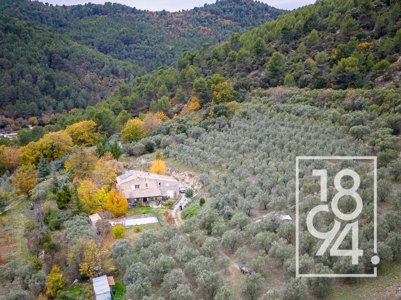 Maison 4 chambres 89.947m² de terrain à Manosque