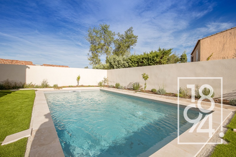 Maison familiale 4 chambres, jardin, piscine à Venelles