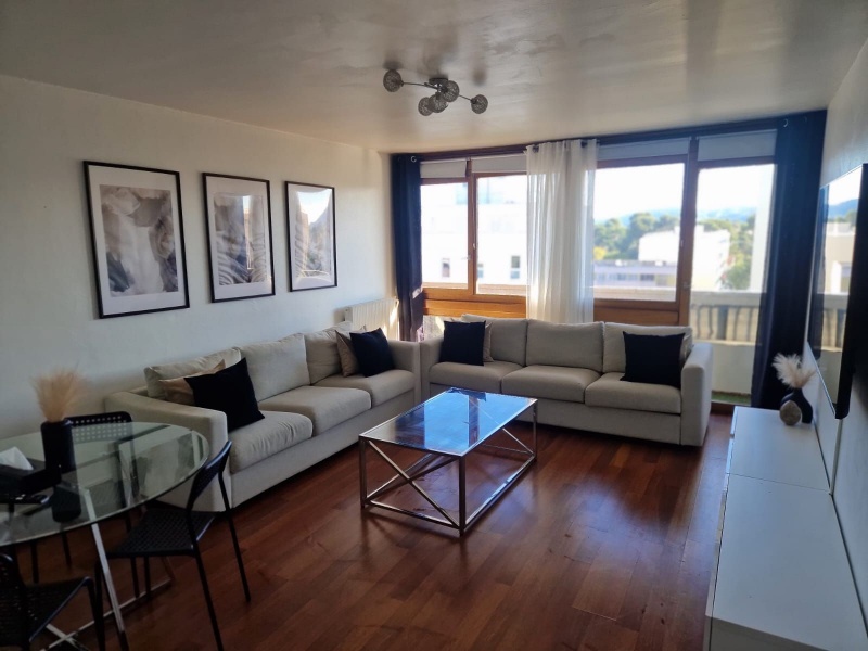 Appartement dernier étage avec balcon