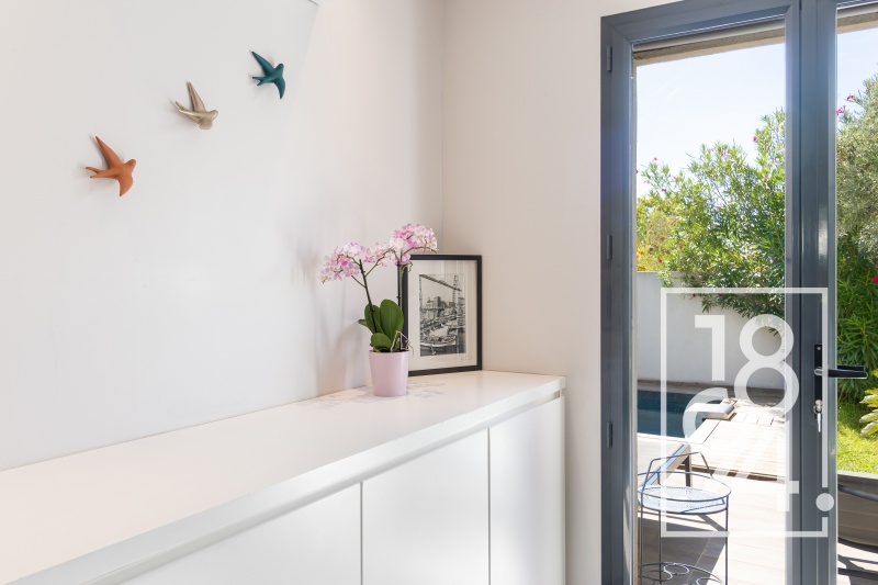 À Vendre Maison Récente - Jardin Piscine  Quartier Sainte Anne