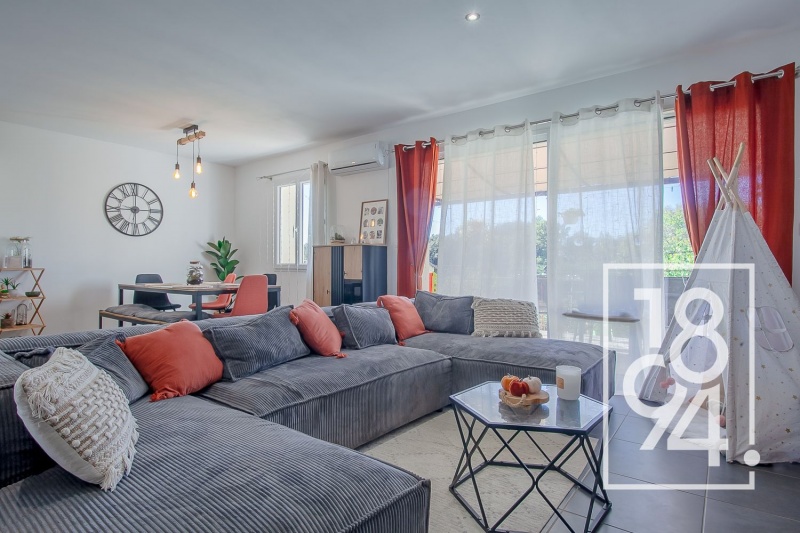 Maison 75m² 2 chambres, garage et jardin à Lauris