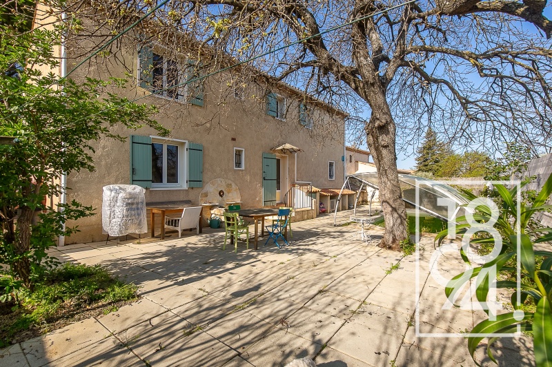 VENELLES - Charmante Maison avec piscine et atelier indépendant !