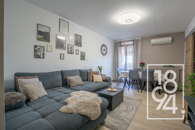 Appartement À Vendre traversant de type 4 de 81 m² en étage avec parking et terrasse