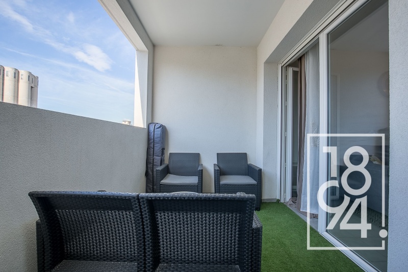 Appartement  T2 de 38 m2 avec stationnement  - Métro National