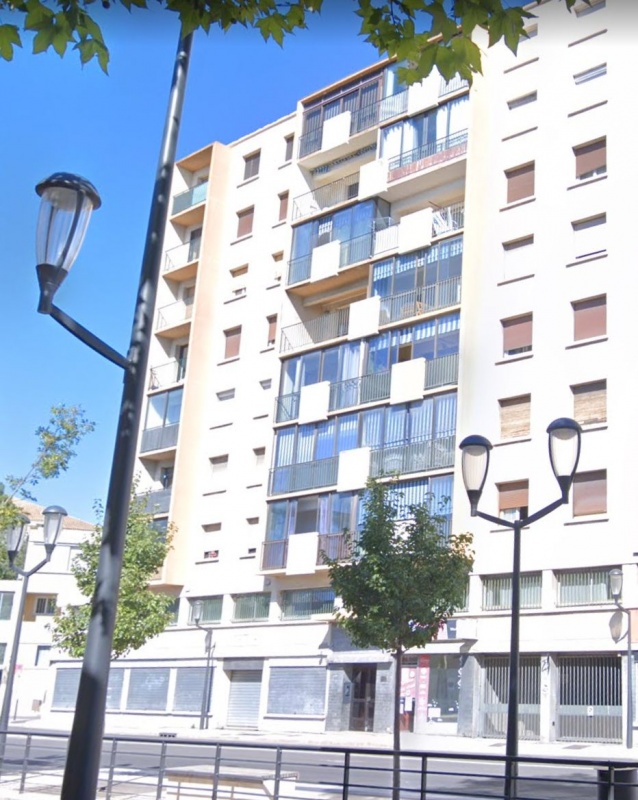 À vendre – Appartement T3 avec terrasse  à Nîmes