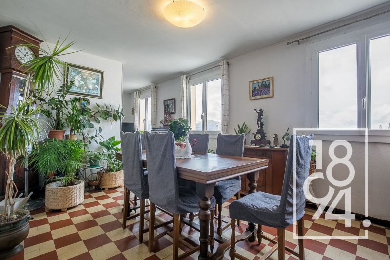 A vendre T 4 RESIDENCE LA CRAVACHE