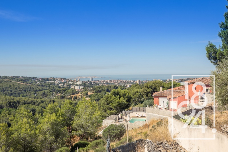 Coup de cœur au Mont d’Or - Villa avec vue mer et piscine
