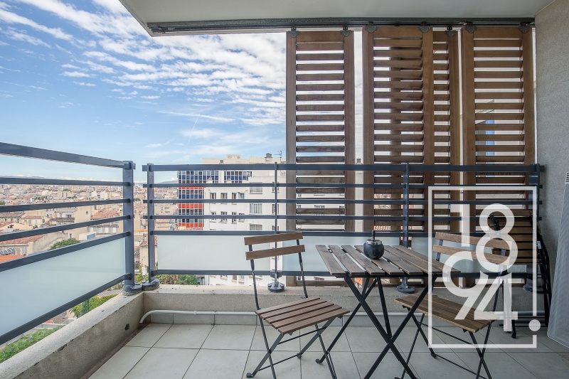 T2 avec terrasse plein ciel quartier Vauban/Breteuil