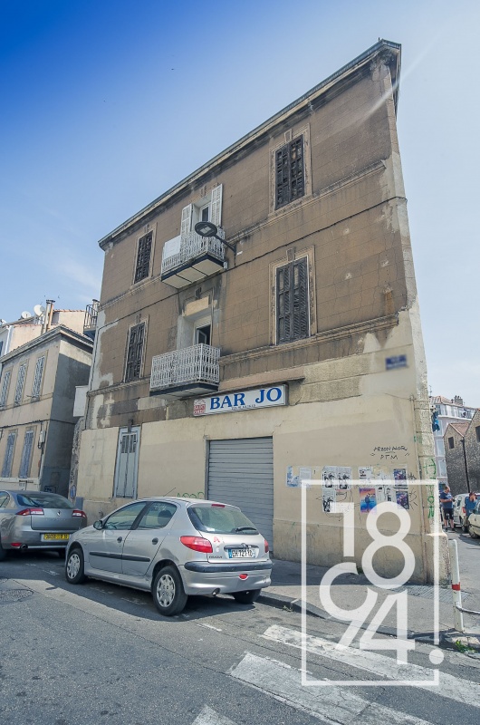Marseille – Immeuble de caractère avec rendement locatif et âme de quartier