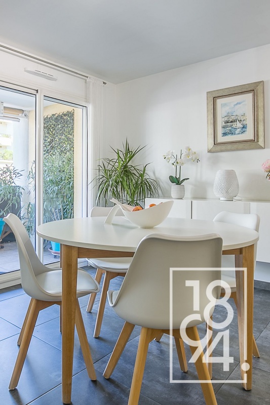 Très bel appartement de type 3 entièrement rénové avec terrasse Bonneveine