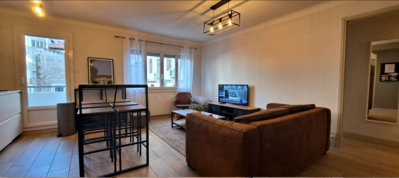 Bel appartement 3 chambres, 65 m2, quartier Saint Victor