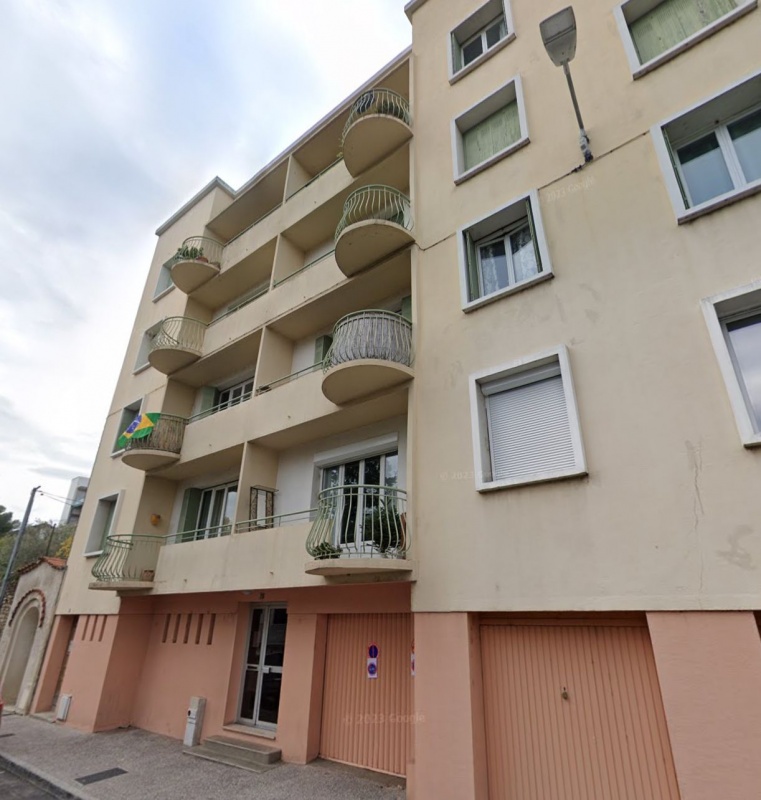 Nîmes – Quartier Hoche : Appartement T3 traversant avec terrasse et cave