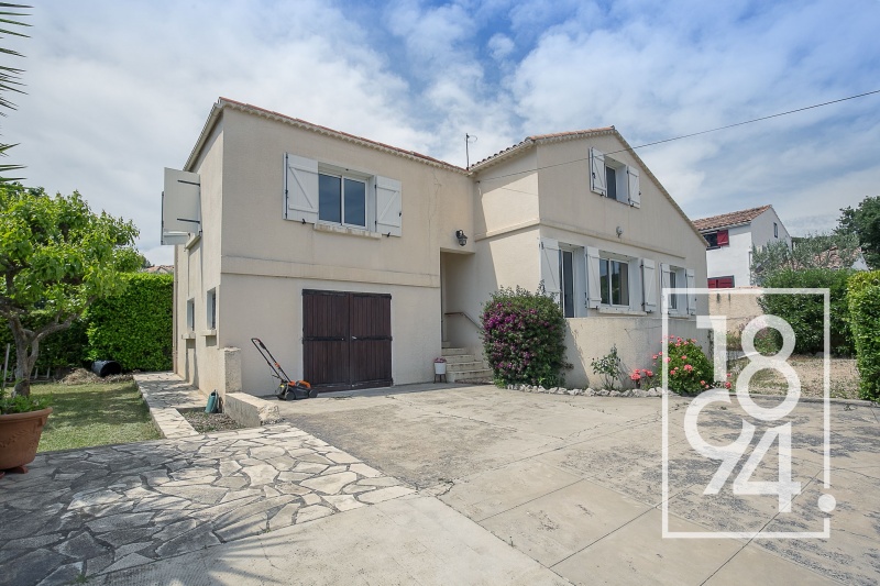 Maison T4 140m2 sur 737m2 de parcelle + Garages