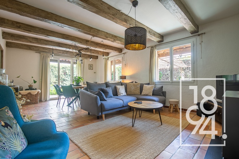 Maison familiale de 146 m² avec piscine – Saint-Estève-Janson