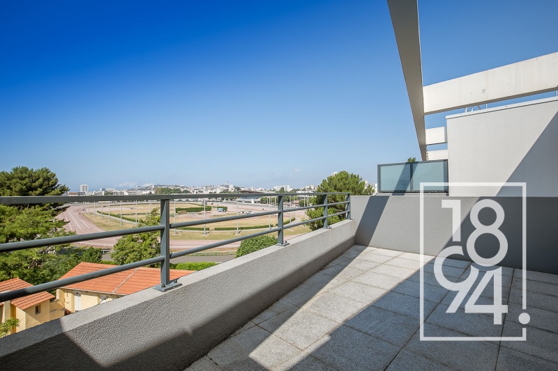 Appartement T4 de Standing avec Double Terrasse et Vue Dégagée à Pont de Vivaux