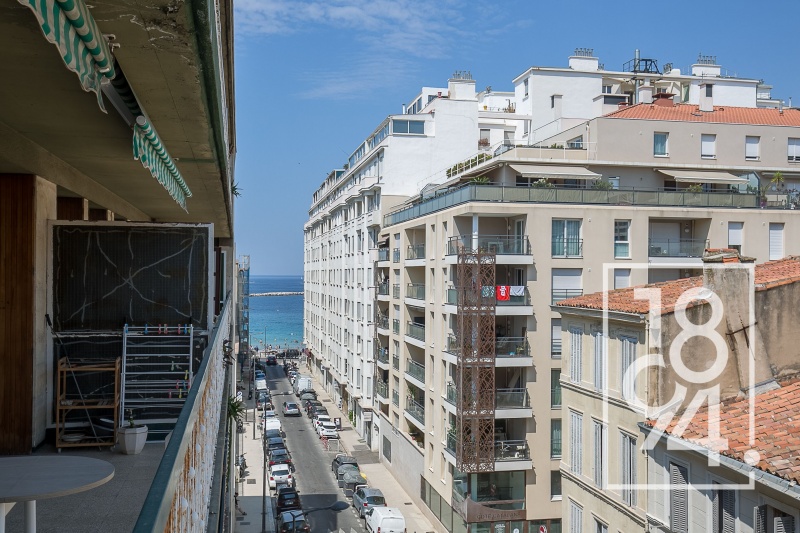 Coup de cœur à 150m de la plage des Catalans – T3 lumineux avec balcon & aperçu mer