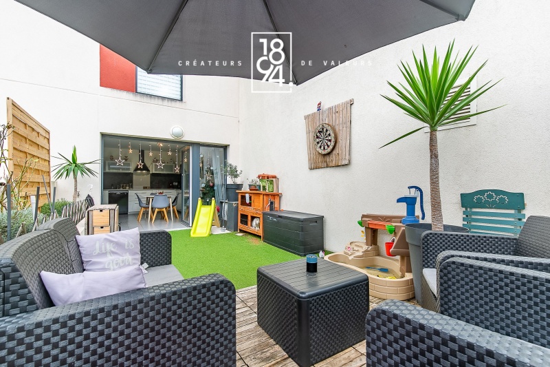 T3 lumineux avec grande terrasse, double box, Aubagne