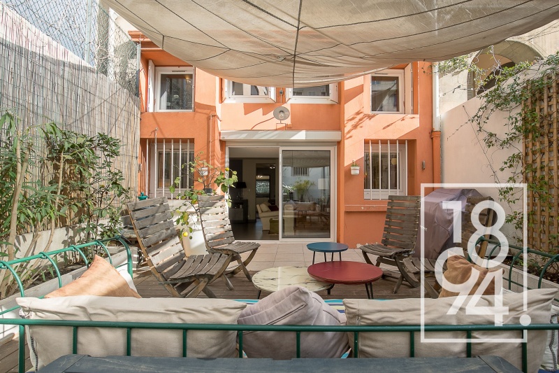 Appartement Atypique de type 4 avec terrasse
